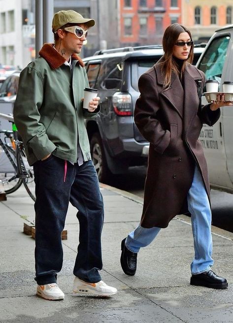 Hailey Baldwin Style Winter, Hailey Bieber Street Style, Hailey Baldwin Street Style, Justin And Hailey, Minimalist Street Style, Hailey Bieber Style, Hailey Baldwin Style, Outfits Minimalist, Campaign Fashion