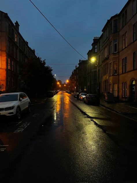 reflection of lights on puddles, misty streetlamps, yellow, blues and oranges Glasgow West End Aesthetic, Glasgow Aesthetic, Anglo Gothic, West End Glasgow, Glasgow Photography, Glasgow West End, Foto Dump, Rainy Autumn, Night Film