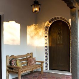 Exterior Photos Spanish Colonial Awnings Design, Pictures, Remodel, Decor and Ideas - page 16 Beautiful Porches, Entry Steps, Rustic Houses, Mediterranean Living Room, Spanish Colonial Homes, Outdoor Tile, Spanish Decor, Mediterranean Living, Terracotta Floor