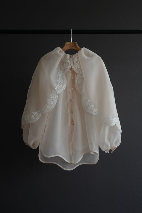 Chic Filipiniana, White Organza Blouse, Filipiniana Top, Kebaya Modern Dress, Detachable Cape, Collarless Shirt, Organza Blouse, Fashion Tops Blouse, Kawaii Fashion Outfits