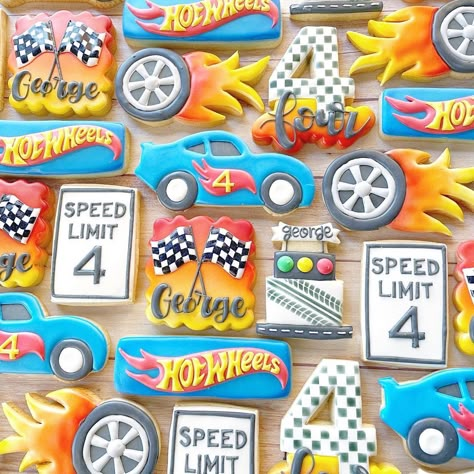 Hot Wheels Birthday Dessert Table, Hot Wheels Cookies Ideas, Hotwheels Birthday Party Food Ideas, Hotwheels Cookies Decorated, Hot Wheels Royal Icing Cookies, Hot Wheels Birthday Cookies, Hot Wheels Cupcakes Ideas, Hot Wheels Cookies Decorated, Hotwheels Party Ideas