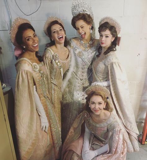 Anastasia Costume, The Romanov Family, Anastasia Cosplay, Christy Altomare, Anastacia Disney, Anastasia Broadway, Anastasia Musical, Musical Hair, Anastasia Romanov