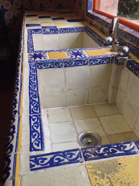 Tile Sink Kitchen, Tiled Sink Kitchen, Tiled Kitchen Sink, Tiled Sink, Diy Kitchen Sink, Tile Sink, Wood Kitchen Counters, Outside Sink, Kitchen Sink Diy