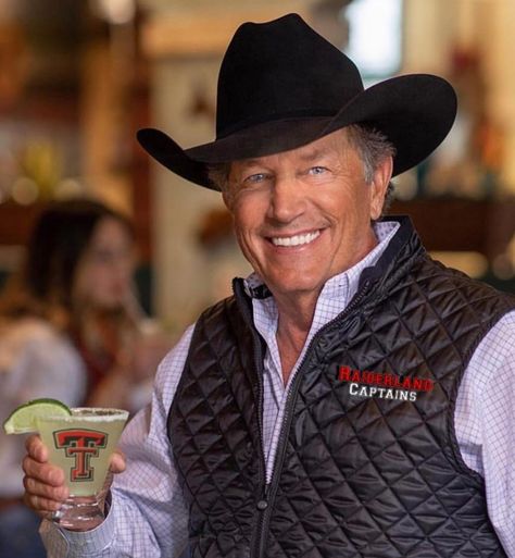 George Strait & Texas Tech George Strait Quotes, Dwayne Johnson Family, George Strait Family, Male Country Singers, King George Strait, Best Country Singers, Cowboy Up, King And Country, New Photo Download