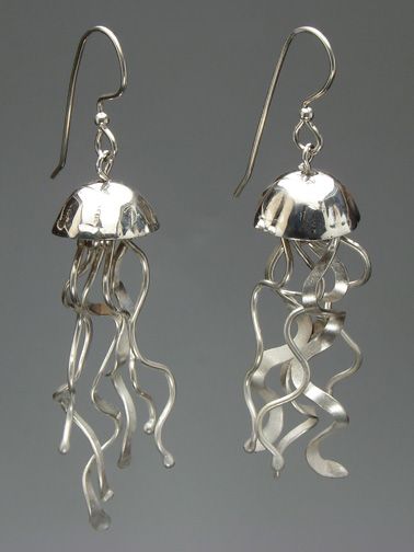 more jellies Mermaid Lifestyle, Jellyfish Jewelry, Jellyfish Earrings, Life Jewelry, Fish Jewelry, Sea Jewelry, Brown Earrings, Metalwork Jewelry, Metalsmithing Jewelry