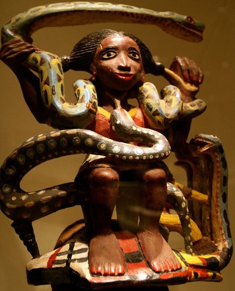 Mama Wata via @caribBEING on Twitter Yoruba Deities, Hoodoo Conjure Rootwork, African Carving, Hoodoo Conjure, Mami Wata, Fantasy Genre, Rainbow Serpent, African Spirituality, Nature Spirits