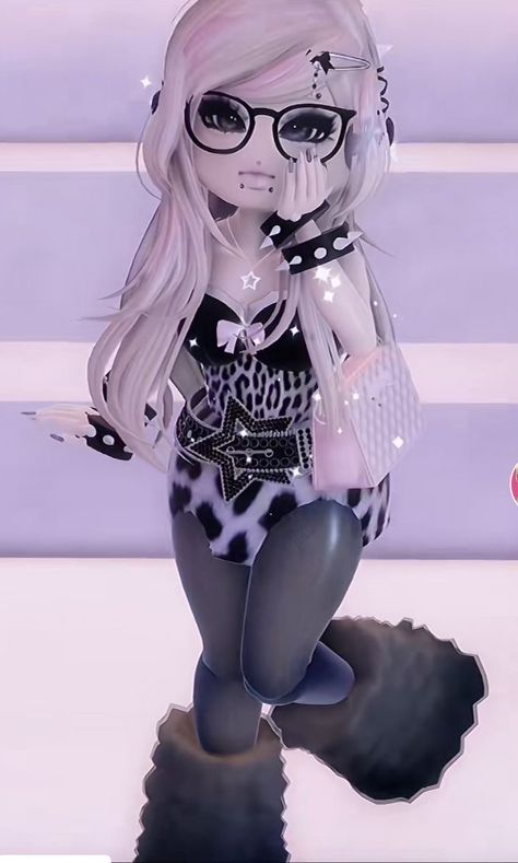 not my pic full creds to owner (sorry idk their @)🎀 Royale High Gyaru Outfit Ideas, Scene Rh Outfits, Rh Scene Fits, Scene Royale High Outfits, Gyaru Royale High Outfits, Gyaru Royale High, Royale High Avatar, Rh Outfit Ideas, Royale Outfit