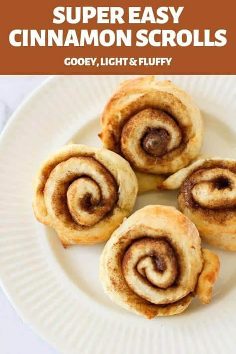 Yoghurt Cinnamon Rolls, Cinnamon Scrolls Easy, Cinnamon Scrolls Recipe, Savoury Scrolls, Two Ingredient Dough, No Yeast Cinnamon Rolls, Treat Art, Cinnamon Scrolls, Homemade Cinnamon Rolls