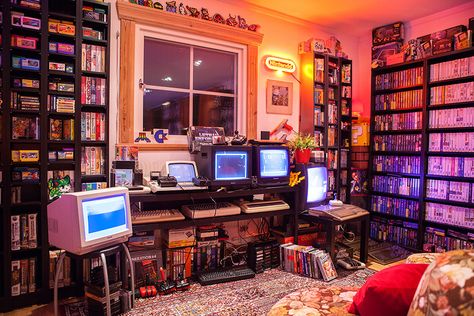 Game Room Ideas, Geek Room, Nerd Room, Retro Games Room, Video Game Rooms, Retro Room, Games Room, Gaming Room Setup, Retro Videos