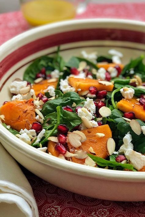 This spinach and persimmon salad with goat cheese and pomegranate is a quick and easy salad recipe! Make the best spinach salad using Fuyu persimmon, spinach, pomegranate seeds, goat cheese, almonds, orange juice, and Dijon mustard. You will love making this salad for dinner, lunch, or a side salad! Pomegranate Recipe, Persimmon Salad, Spinach Salad With Chicken, Salad With Goat Cheese, Persimmon Recipes, Winter Salad Recipes, Pomegranate Recipes, Green Salad Recipes, Harvest Salad