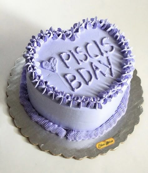 Piscis Cake, Pisces Cake, Ugly Cakes, Friends Cake, Birthday Ideas For Her, Mini Cakes Birthday, Birthday Party For Teens, Pretty Birthday Cakes, Cute Birthday Cakes