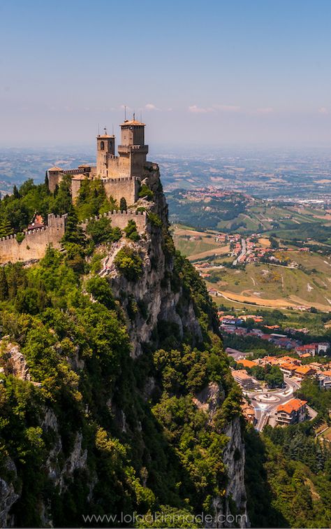 San Marino is a tiny, castle-filled republic that sits atop Mt Titano, and is bordered by Italy’s Emilia Romagna region. Just a short day trip from Rimini, Italy, here's why San Marino is more than worth the trip. Travel in Europe. | Geotraveler's Niche Travel Blog #SanMarino #Europe Rimini Italy Aesthetic, San Marino Aesthetic, San Marino Italy, Tiny Castle, Rimini Italy, Travel In Europe, Backpacking Europe, Visit Europe, Emilia Romagna