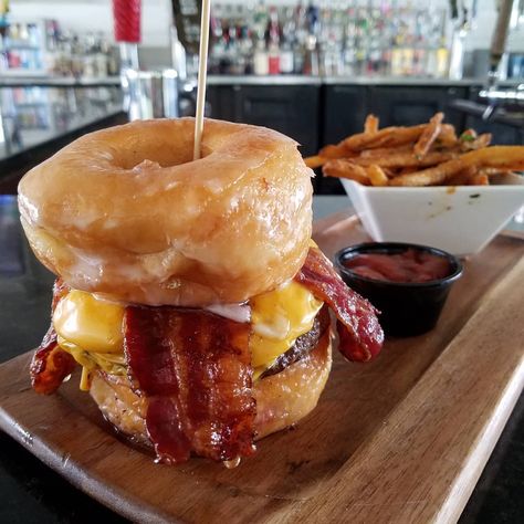 Glazed Donut Burger, Cheesecake Croissant, Doughnut Burger, Donut Sandwich, Donut Burger, Edible Brownie Batter, Brownie Skillet, Thick Bacon, Bacon Cheese Fries