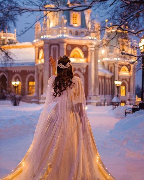 24 Disney Wedding Dresses For Fairy Tale Inspiration ❤ disney wedding dresses ball gown with train veil dress scarlett #weddingforward #wedding #bride #weddingoutfit #bridaloutfit #weddinggown #women's style Vestido Charro, Baju Kahwin, Disney Wedding Dresses, Fairytale Photography, Fantasy Dresses, Fantasy Photography, Princess Aesthetic, Fantasy Dress, Disney Wedding