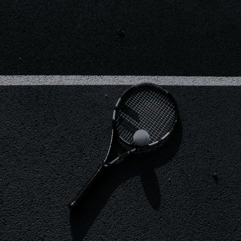 Succession Aesthetic, Tennis Wallpaper, Tennis Aesthetic, Sports Girl, Plant Magic, Vision Board Images, Minimalist Photos, Sports Aesthetic, Homescreen Ideas