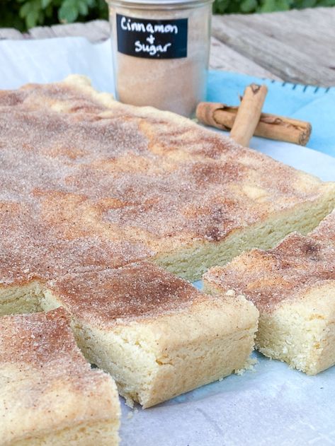 Snickerdoodle Pan Cookies, Snickerdoodle Bars Soft And Chewy, Snickerdoodle Sheet Pan Bars, Sheet Pan Snickerdoodle Bars, Sheet Cake Cookie Bars, Sheet Bar Recipes, Pan Of Bars, Banana Snickerdoodle Bars, Oatmeal Sheet Pan Cookies