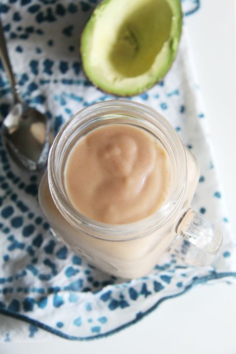 An Amazing Avocado Peach Smoothie To Make Tomorrow Morning #FoodieMamas Smoothie For Baby, Hashimotos Diet, Healthy Avocado Recipes, Ninja Blender Recipes, Cream Of Mushroom Chicken, Tasty Smoothies, Banana Apple Smoothie, Vegan Smoothie Recipes, Avocado Pasta Salad