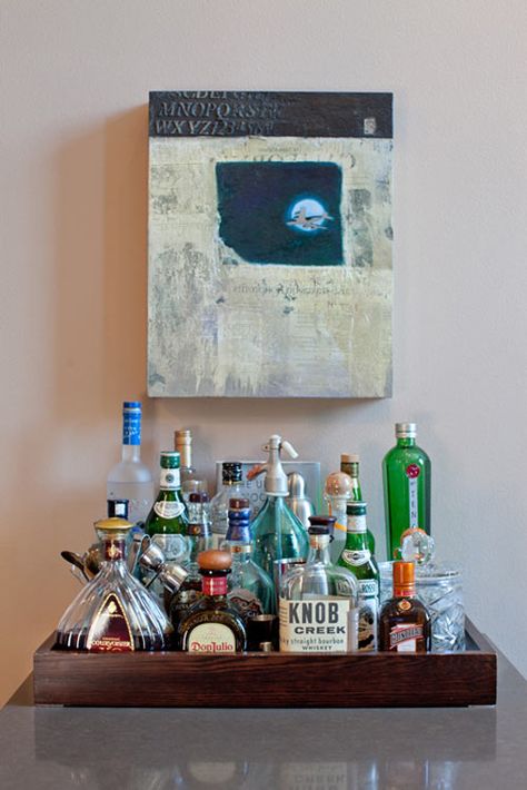 now thats a fully stocked bar! Alcohol Station, Alcohol Tray, Makeshift Bar, Drinks Storage, Organization By Room, Bandeja Bar, Bar Tray, Bar Inspiration, Cabinet Wood