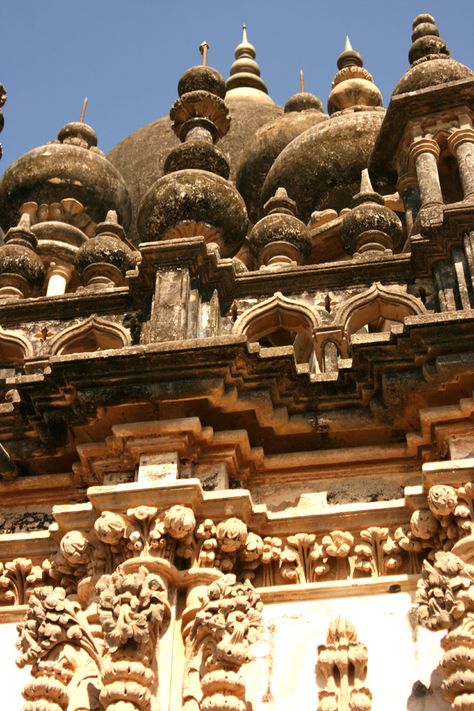 Toutes les tailles | mahabat maqbara looking up | Flickr : partage de photos ! Mahabat Maqbara, Looking Up, Global Community, The Good Place, Photography