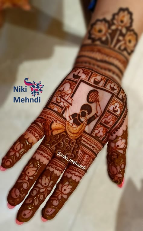 Karva Chauth Figure Mehndi Designs, Happy Karwa Chauth Mehndi Designs, Tij Mehndi Designs, Karwa Chauth Mehendi Designs, Karwachauth Nail Art Designs, Karwa Choth Mehndi Designs, Mehndi For Karvachauth, Mehandi Designs For Karwachauth, Karva Choth Mehndi