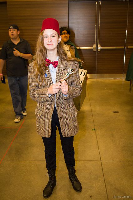 Matt Smith Dr Who Female Cosplay Dallas Comic Con Doctor Who Costume Female, Dr Who Cosplay, 11th Doctor Costume, Dr Who Costume, Doctor Who Costumes, Doctor Costume, 11th Doctor, Eleventh Doctor, Matt Smith