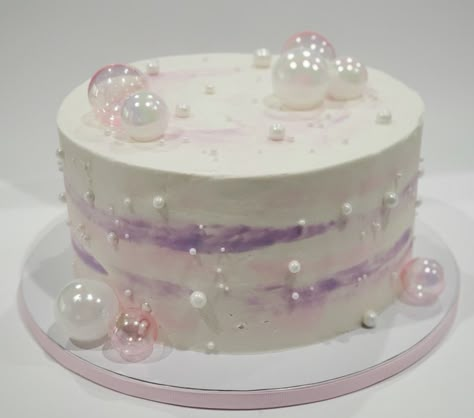 Bubble Bath Cake, Bubble Theme Cupcakes, Birthday Cake Bubbles, Bubbles Cake Birthday, Bubble Birthday Invitations, Bubbles And Brunch Birthday Party, Bubble Themed Cake, Bubble Bath Birthday Party, Bubble Cake Birthday