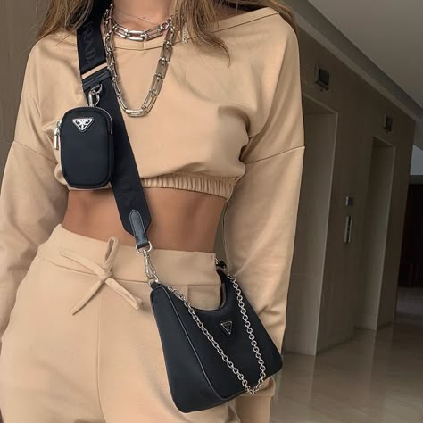 @prada @prada @prada #reedition 🤍🤍🤍🤍 Prada Bag Outfit, Prada Bag Black, Prada Outfits, Prada Nylon Bag, Prada Re Edition 2005, Prada Re Edition, Prada Nylon, Prada Bags, Fashion Weeks