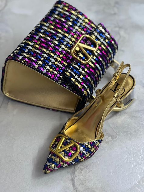 Matching Shoes And Purse, Girly Sandals, Zara Purse, Royal Blue Shoes, Classy Shoes, Rhinestone Shoes, Girly Bags, Exclusive Shoes, Girly Shoes