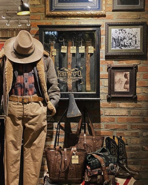 Rrl Store, Vintage Store Ideas, Denim Display, Antique Store Displays, Rugged Man, Shoe Store Design, Horse Barn Designs, Safari Outfits, Double Rl