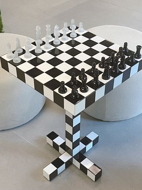 Chess Corner, Chess Decor, Glass Chess, How To Play Chess, Check Mate, Chess Table, Aesthetic Rooms, Cool Wallpapers Art, Ribbon Design