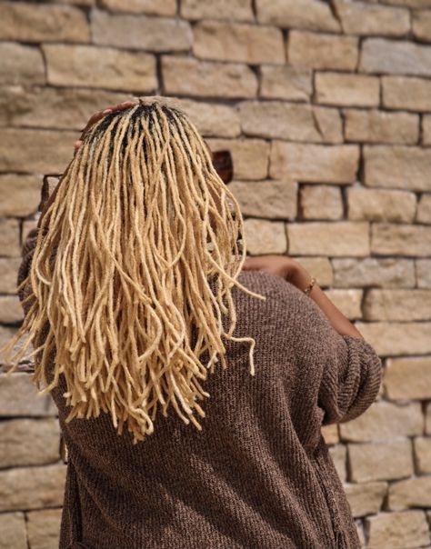 Blonde Microlocs, Locks Of Love, Sisterlocks, Hair Stuff, Hair Transformation, Lifestyle Blogger, On Earth, Hair Inspiration, Of Love