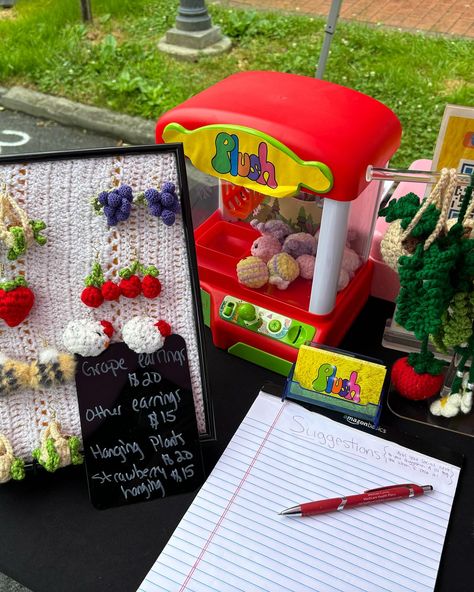 Some snapshots from my market on Saturday 🥰 Thankyou to everyone who came out to support me and the other small businesses 🎨🍷🎶✨ #plushies #plushiesofinstagram #amigurumi #stuffies #crochet #crochetersofinstagram #craftshow #craftfair #craftfairdisplay #vendor Stuffies Crochet, Dessert Booth, Crochet Small Business, Bazaar Booth, Ns Art, Crochet Craft Fair, Vendor Ideas, Attention Getters, Market Booth