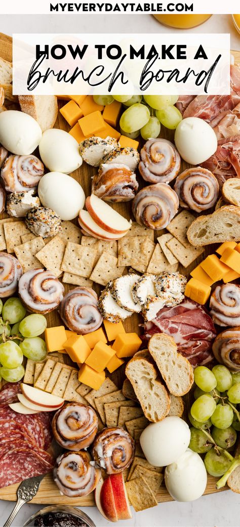 Brunch Charcuterie Board Ideas, Brunch Boards Ideas, Dinner Recipes For Picky Eaters, Brunch Charcuterie Board, Brunch Charcuterie, Breakfast Charcuterie Board, Breakfast Charcuterie, Recipes For Picky Eaters, Mini Chocolate Chip Muffins