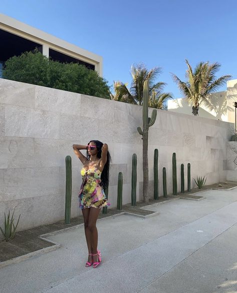 Punta Cana Outfits, Vacation Dinner Outfit, Afro Punk Outfits, Cute Vacation Outfits, Vacation Photography, Vacay Outfits, Event Outfit, Crop Top Outfits