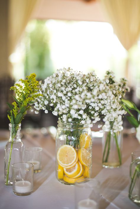 Lemon Table Decor, Lemon Centerpieces, Lemon Themed Bridal Shower, Unique Wedding Flowers, Wedding Floral Centerpieces, Mason Jar Wedding, Mason Jar Centerpieces, Wedding Centerpieces Diy, Wedding Table Decorations