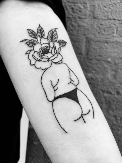 Silowet Tattoo, Plus Size Women Tattoo Ideas, Fiminest Tattoo, Female Pose Tattoo, Silhouette Of A Woman Tattoo, Body Empowerment Tattoos, Curvy Tattoo Design, Plus Size Self Love Tattoo, Womans Body Tattoos