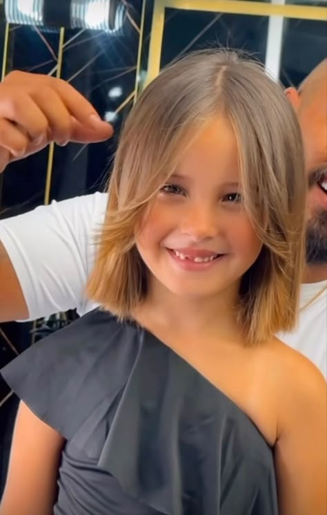 Kids Hair Cuts Girls Fine Hair, Hair Cut Girls Children, Girls Lob Haircut Kids, Shoulder Length Hair For Girls Little, Children's Haircuts Girl, Elementary Girl Haircut, Kids Long Bob Haircut, Hair Cuts For Kids Girls Ideas, Kid Curtain Bangs