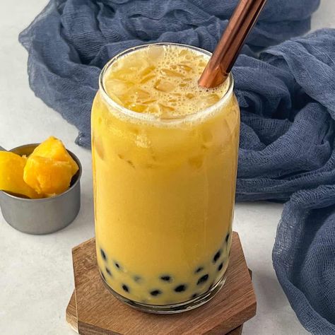 Mango Boba Tea, Lychee Bubble Tea, Mango Bubble Tea, Mango Boba, Boba Tea Recipe, Bubble Tea Straws, Mango Jelly, Mango Tea, Bubble Tea Boba