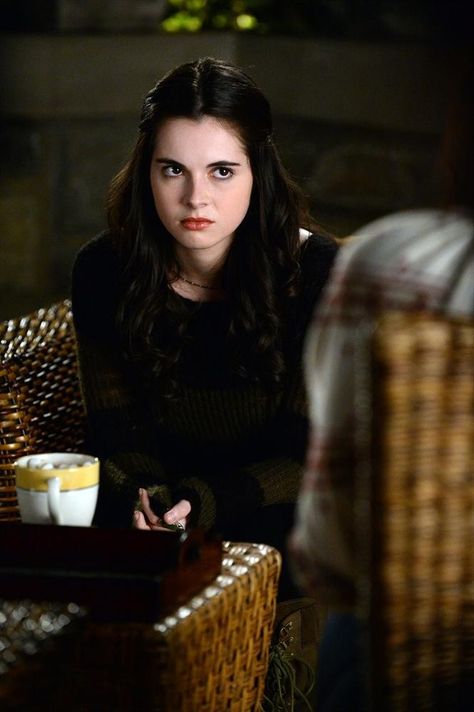 Emmett And Bay, Switched At Birth Bay, October Challenge, Vanessa Marano, Switched At Birth, Deaf Culture, Promotional Photos, Danielle Campbell, Abc Family