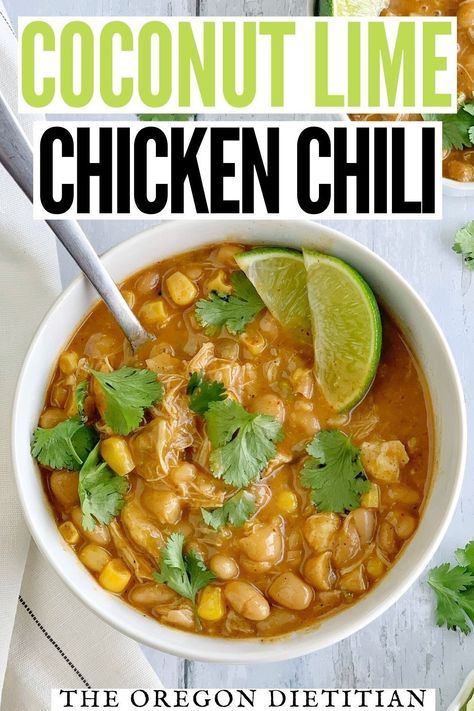 Summer Chili Recipe, White Bean Chicken Chili Recipe, Healthy Chicken Chili, Delicious Chili Recipe, Slow Cooker Vegetarian Chili, White Bean Chicken Chili, Coconut Lime Chicken, Favorite Chili Recipe, Slow Cooker Chicken Chili