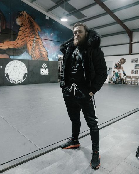 Conor McGregor Official on Instagram: “Free Styling at @sbgnaas in @reebok and @augustmcgregor 🤼‍♂️” Conor Mcgregor Outfits, Mcgregor Style, Conor Mcgregor Wallpaper, Conor Mcgregor Style, Connor Mcgregor, Notorious Conor Mcgregor, Men With Street Style, Conor Mcgregor, Viking Style