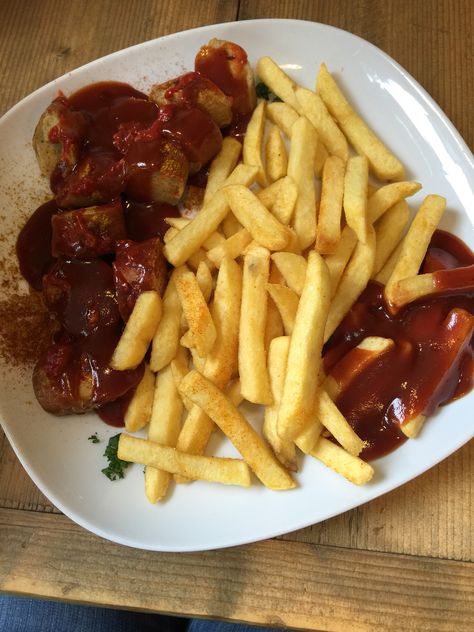 currywurst #pinneberg #germany #lavasteingrill - best wurst so far!!!! Curry Wurst, Good Morning Breakfast, Food Day, Food From Around The World, Dinner Meals, Morning Breakfast, Popular Recipes, Home Cooking, Food Inspiration