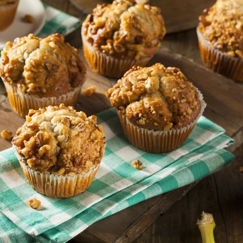 Butter tart muffins - Chatelaine Pecan Muffins Recipe, Whole Wheat Muffins, Butter Tart, Pecan Muffins, Walnut Muffins, Banana Nut Muffins, Banana Muffin Recipe, Butter Tarts, Healthy Muffin Recipes