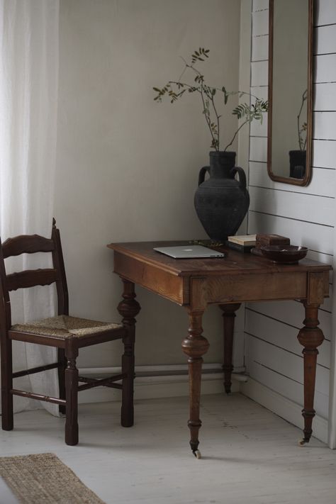 Antique Desk Styling, Antique Library Table Desk, Antique Table As Desk, Minimalist Antique Decor, Masculine Cottagecore, Vintage Small Desk, Desk Alcove, Desk In The Bedroom, Small Antique Desk