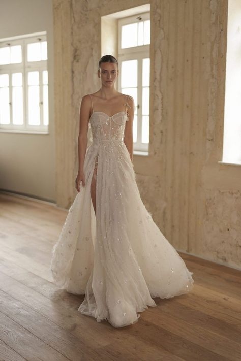 Liz Martinez Bridal, French Wedding Dress, Liz Martinez, Latest Wedding Gowns, Bridal Accesories, Aesthetic Vogue, Dreamy Wedding Dress, Bridal Trends, Sheer Gown