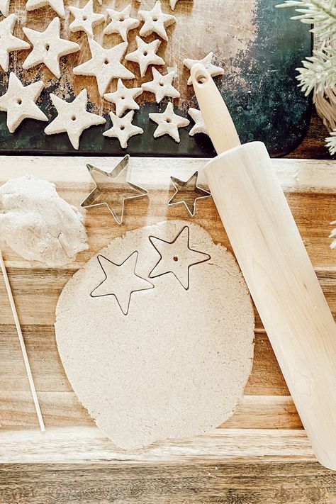 Simple DIY Christmas Garland | Holiday Salt Dough Garland Salt Dough Garland, Diy Cornstarch, Diy Salt Dough, Diy Christmas Garland, Salt Dough Ornaments, Christmas Gifts To Make, Dough Ornaments, Star Ornaments, Diy Air Dry Clay