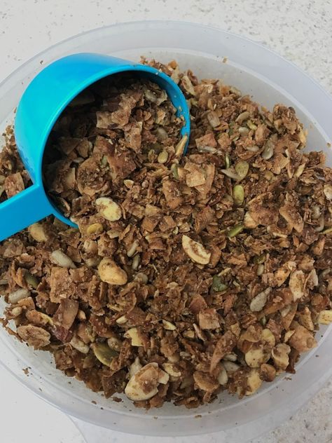 Low Carb Granola {THM-S) - Country Girl Cookin Thm Granola, Healthy Road Trip Snacks, Montana Kitchen, Thm Breakfast, Low Carb Granola, 200 Calorie Meals, Granola Recipe Healthy, Keto Granola, Good Carbs