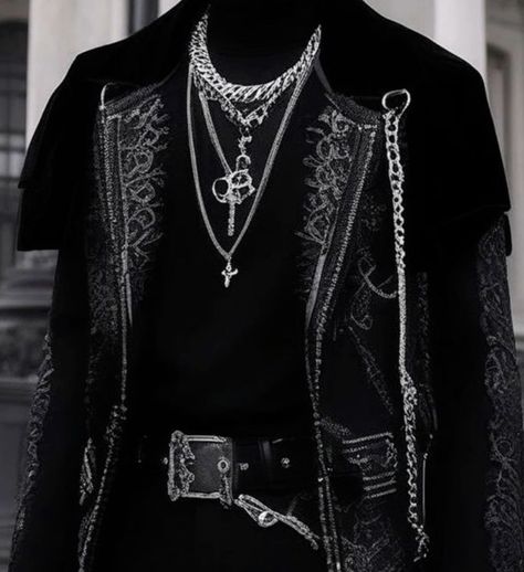 Mens Goth Fashion Casual, Romantic Goth Outfits Men, Gothic Mens Fashion, Howl Outfit, Vampire Goth Men, Trad Goth Outfits Men, Goth Clothes Men, Trad Goth Men, Male Goth Outfits