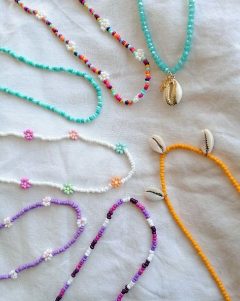 🤍diy jewelry unique 💍 Click on the Link#braceletideas,#diyjewelry, #jewelrydiyideas, #jewelrybeads, #beads Summer Handmade Jewelry, Ideas Collares Bolitas, Preppy Jewelry, Beaded Jewelry Necklaces, Bracelets Handmade Diy, Indie Jewelry, Beaded Necklace Designs, Beaded Necklace Diy, Beads Bracelet Design