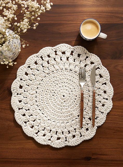 - This openwork placemat in a natural colour will imbue your dining room with authentic and sophisticated charm- Poly-cotton blend- Easily wipes clean with a damp cloth- 15" (38 cm) in diameter Crochet Placemat, Crochet Placemat Patterns, Crochet Table Mat, Crochet Garden, Crochet Placemats, Dishcloth Crochet Pattern, Placemats Patterns, Room Setting, Crochet Kitchen